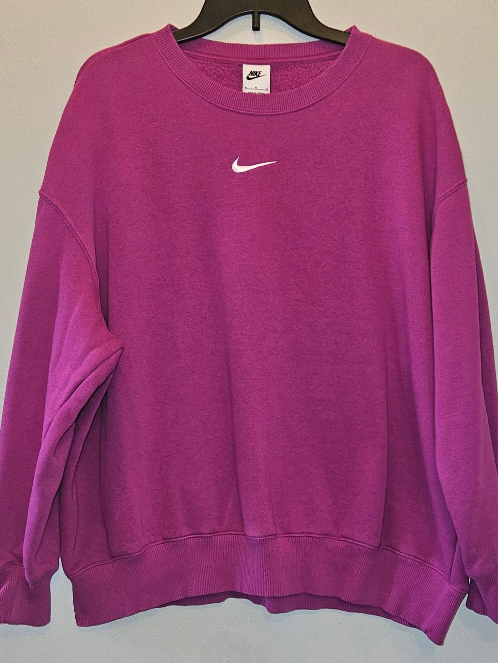 Nike Women's Oversized Crewneck Sweatshirt - Magenta Pink